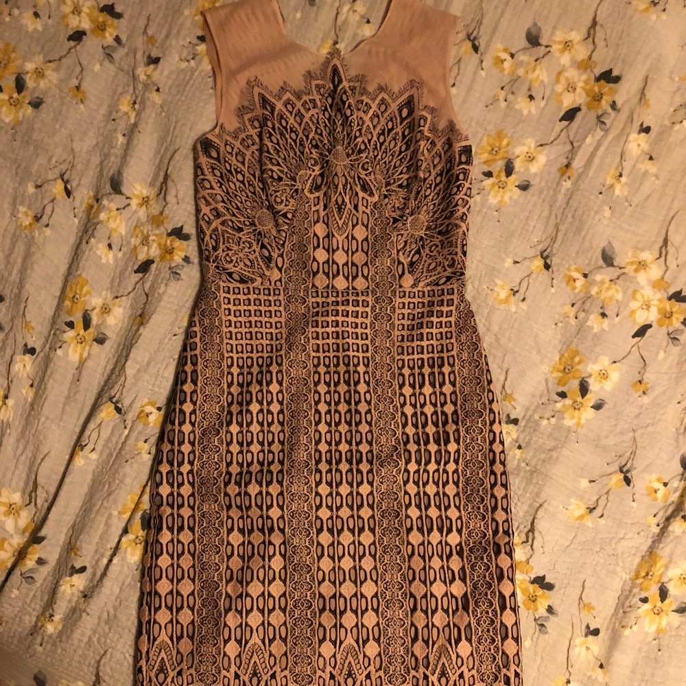 BCBG DRESS SIZE 2